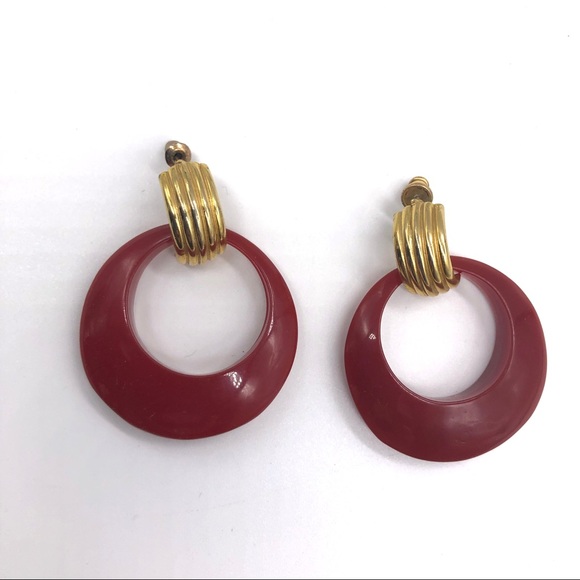 Vintage Big Red Lucite Door Knocker Earrings Hoops  Gold - Picture 6 of 6